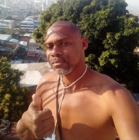 Polícia investiga se milícia invadiu festa e sequestrou pedreiro na Zona Oeste do Rio