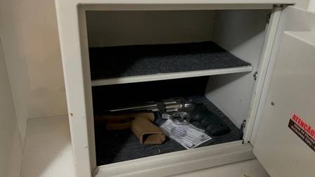 Polícia procura empresário que atirou em vigilante em condomínio de luxo na Barra da Tijuca