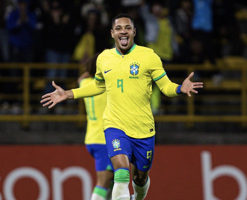 Vitor Roque é convocado pela primeira vez -