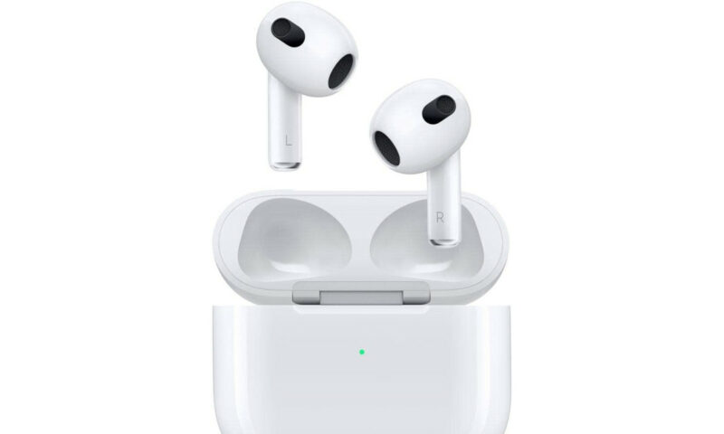 Fone de ouvido Apple em oferta: compre AirPods por até R$ 700 off