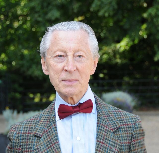 Morre ator britânico Murray Melvin, de 'O Fantasma da Ópera', aos 90 anos