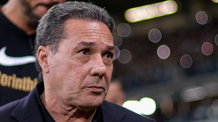 Vanderlei Luxemburgo ainda não venceu em seu retorno ao Corinthians