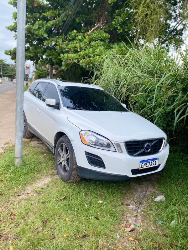 PM e irmão são executados em Saquarema; corpos foram encontrados dentro de carro