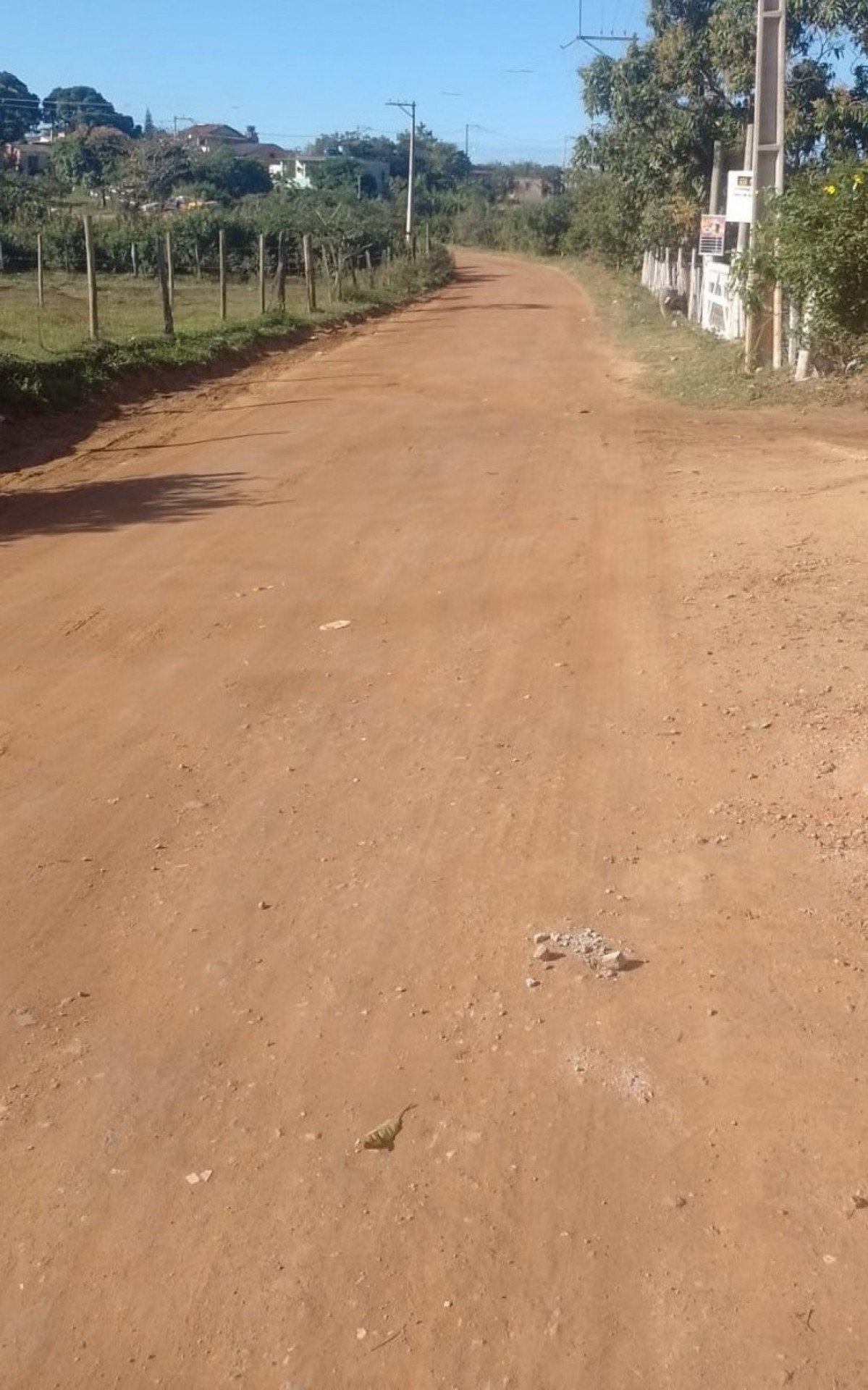 Moradores denunciam falta de asfaltamento em São Pedro da Aldeia