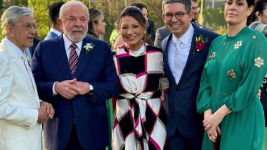 Lula foi padrinho do casamento do senador Randolfe Rodrigues (sem partido-AP)