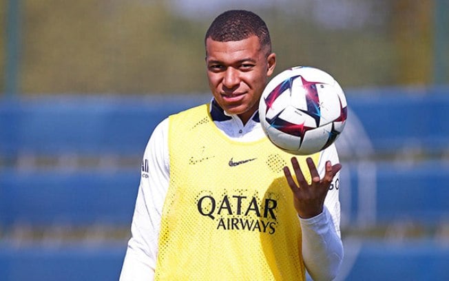 Direção do Al-Hilal vai a Paris tentar convencer Mbappé a aceitar proposta