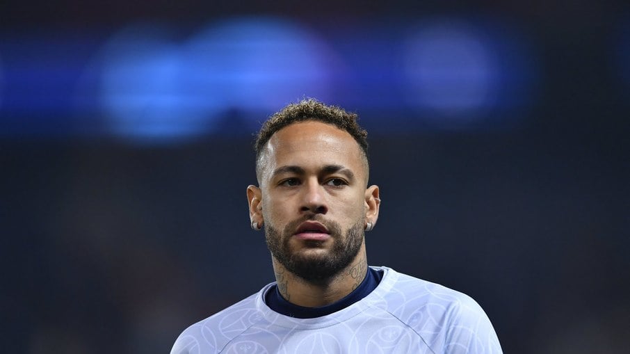 Neymar, meia-atacante.