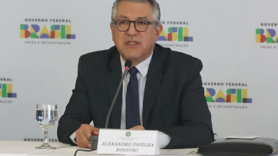 Ministro Alexandre Padilha confirma que reforma ministerial acontecerá após viagem de Lula