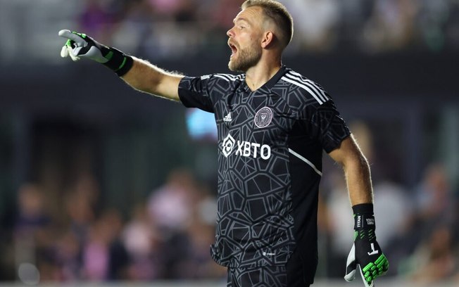 Beckham demite goleiro por ter criticado contratação de Messi