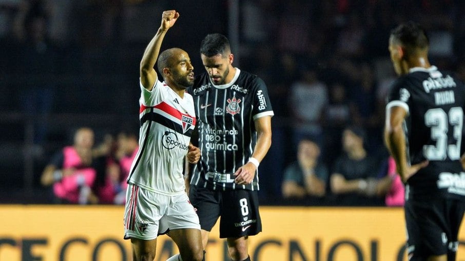 Lucas Moura marcou um dos gols da classificação do São Paulo Lucas Moura marcou um dos gols da classificação do São Paulo