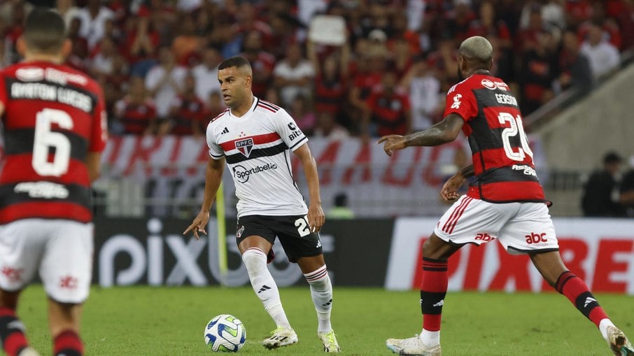 Flamengo e São Paulo fazem o primeiro jogo da final da Copa do Brasil neste domingo Flamengo e São Paulo fazem o primeiro jogo da final da Copa do Brasil neste domingo