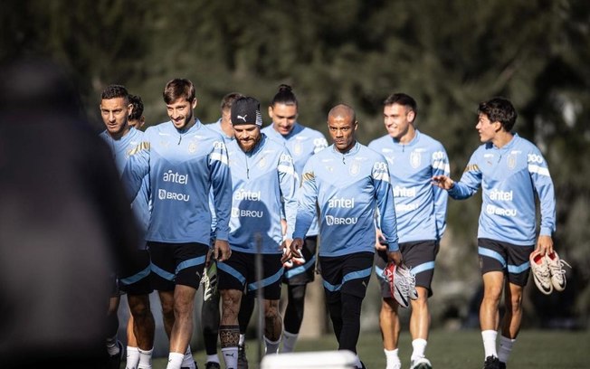 Jogadores do Uruguai durante preparação para o duelo contra o Chile - Foto: Divulgação/AUF