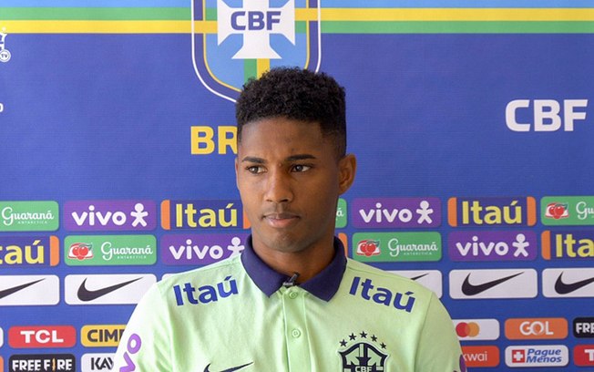 Abner defendeu o Athletico-PR no futebol brasileiro Abner defendeu o Athletico-PR no futebol brasileiro
