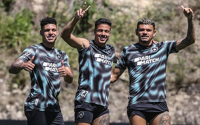Ataque do Botafogo deve ter mudança contra o Atlético Ataque do Botafogo deve ter mudança contra o Atlético