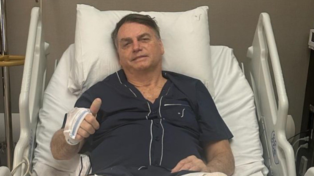 Jair Bolsoanro está recuperado após cirurgia
