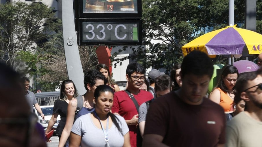 Termômetros na Avenida Paulista oscilando entre 33ºC e 35ºC Termômetros na Avenida Paulista oscilando entre 33ºC e 35ºC