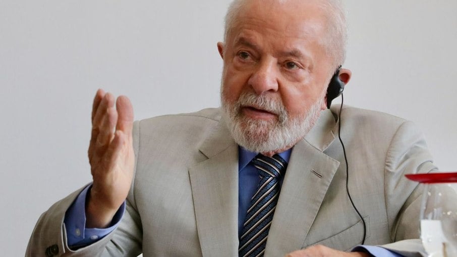 Presidente Lula durante reunião com Li Xi, membro do Comitê Permanente do Politburo e Secretário da Comissão Central de Inspeção Disciplinar do Comitê do Partido Comunista da China, no Palácio do Planalto