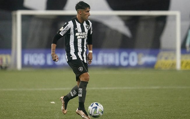 Di Placido tem um gol pelo Botafogo