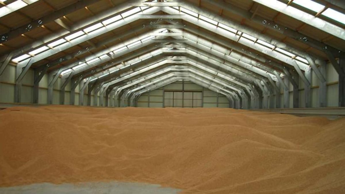 Cooperativas de produtores investem em conjunto para construção de armazéns. 