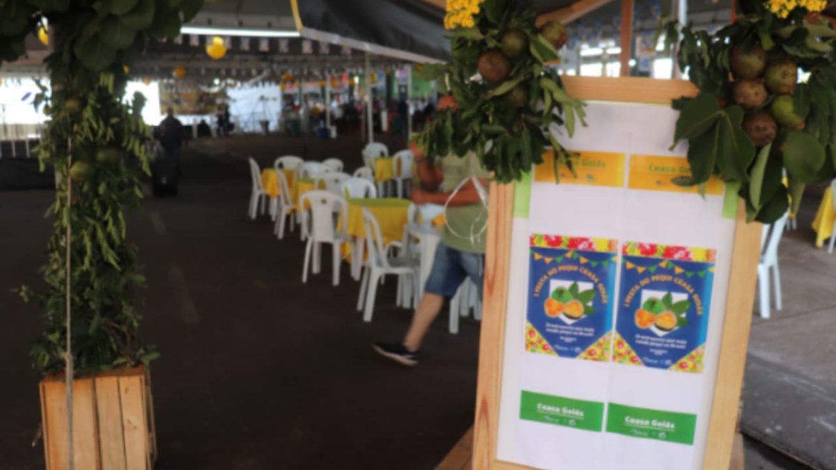 Festa do Pequi celebra Dia Estadual do fruto nesta semana, em Goiás 2 Evento é realizado pela Ceasa-GO, que mais vende o pequi no Brasil.