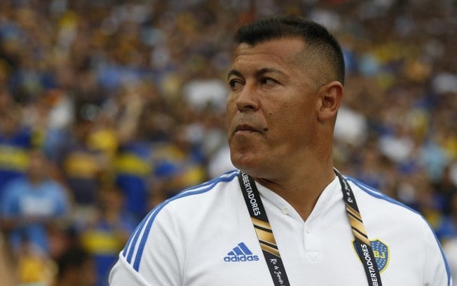 Jorge Almirón, treinador do Boca Júniors, pede demissão após vice na Libertadores