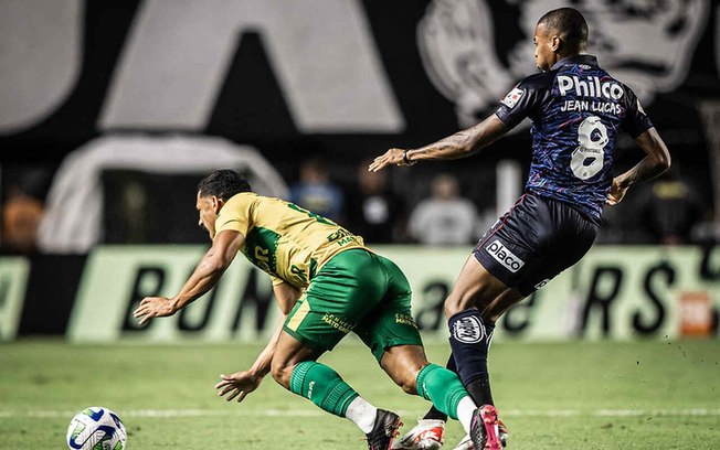 Santos volta a passar um jogo sem sofrer gols, após 21 rodadas Santos volta a passar um jogo sem sofrer gols, após 21 rodadas