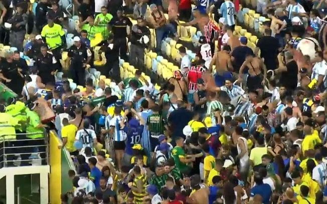 Briga ocorreu no Setor Sul, onde estavam os torcedores da Argentina. Não havia separação com a torcida do Brasil 
