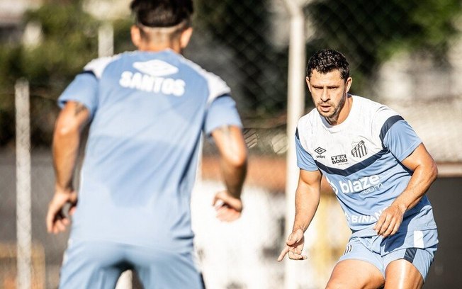 Santos prepara retorno de Giuliano Santos prepara retorno de Giuliano