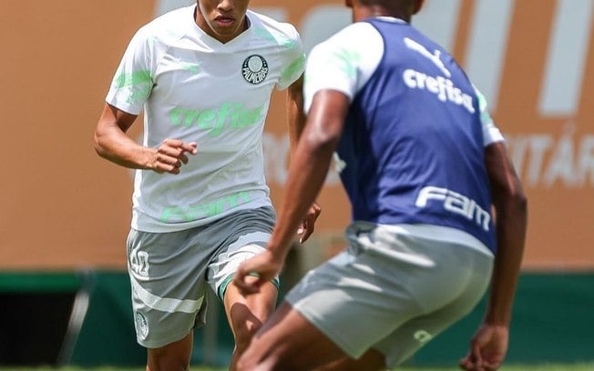 Jhon Jhon perde espaço no time do Palmeiras