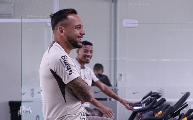Sem António Oliveira, Corinthians se reapresenta com volante lesionado
