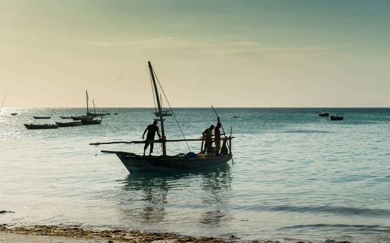 Pescadores estão entre as comunidades afetadas por conflito de campo