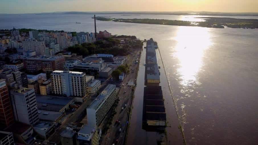 Pela segunda vez em 2023, Rio Guaíba atingiu níveis históricos 