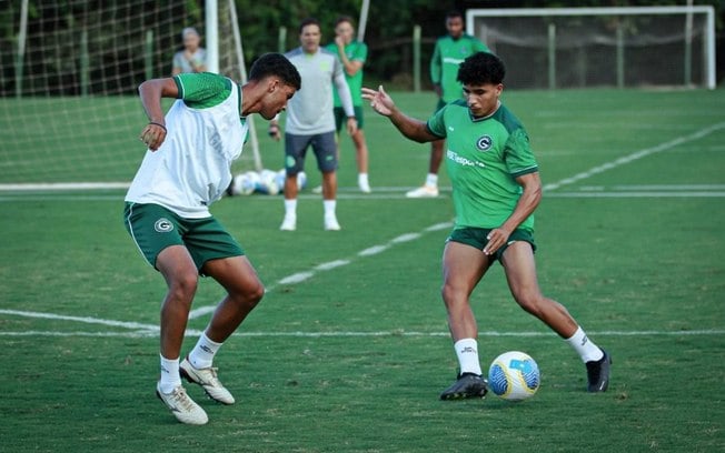 Goiás tenta bater Brusque para seguir invicto na Série B