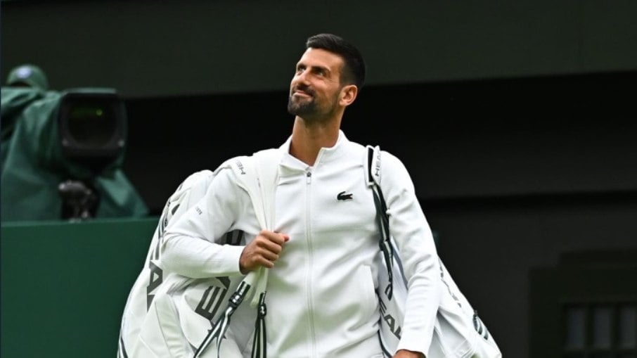 Djokovic luta para conquistar seu oitavo título em Wimbledon
