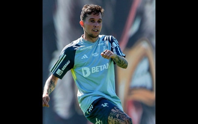 Bernard em treino do Galo Bernard em treino do Galo