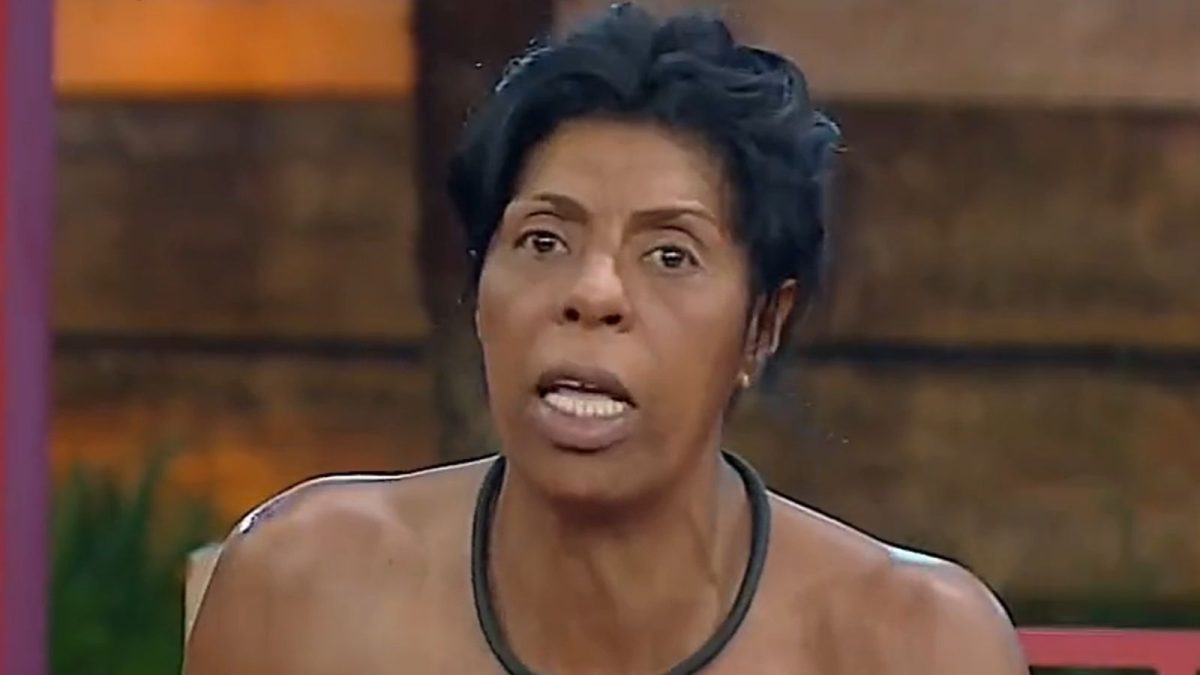 Reprodução/Record - 15.11.2023 Márcia Fu em