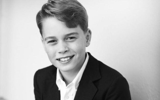 Kate Middleton divulga foto de príncipe George para marcar aniversário