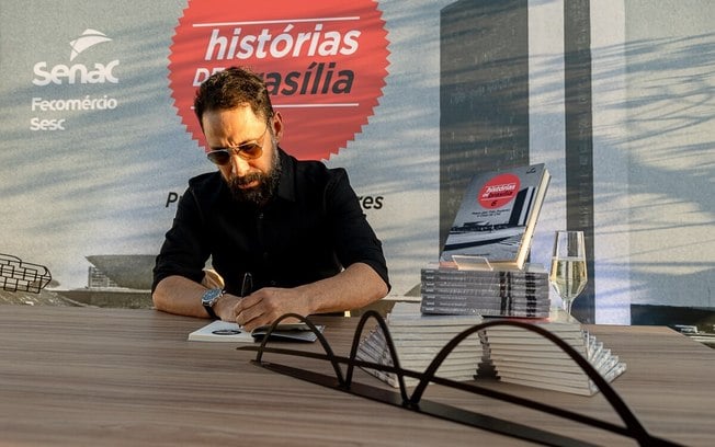 Sexto volume da coleção “Histórias de Brasília” é lançado na Casa de Chá Sexto volume da coleção “Histórias de Brasília” é lançado na Casa de Chá