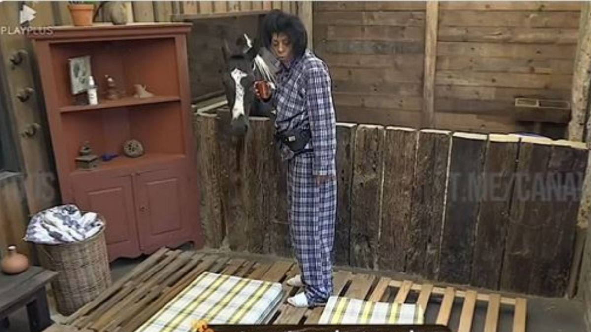 Reprodução/Record TV A Fazenda: Márcia Fu detona falta de higiene de Black: