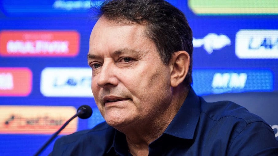 Pedro Lourenço durante entrevista coletiva no Cruzeiro Pedro Lourenço durante entrevista coletiva no Cruzeiro