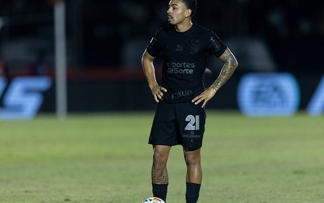 Matheus Bidu vira grata surpresa no Corinthians
