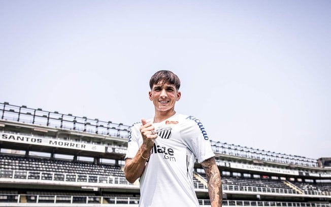 Laquintana vai usar a camisa 66 no Santos