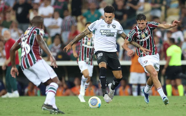 Botafogo emplacou sequência invicta de sete jogos em clássicos contra o Fluminense, com seis vitórias seguidas