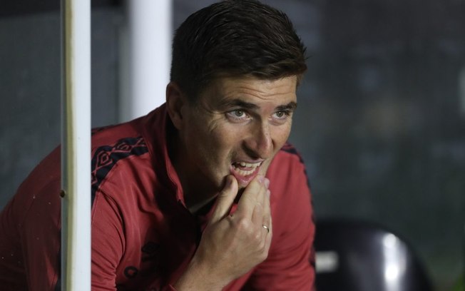 Athletico Paranaense demite Martín Varini após empate contra o Criciúma Athletico Paranaense demite Martín Varini após empate contra o Criciúma