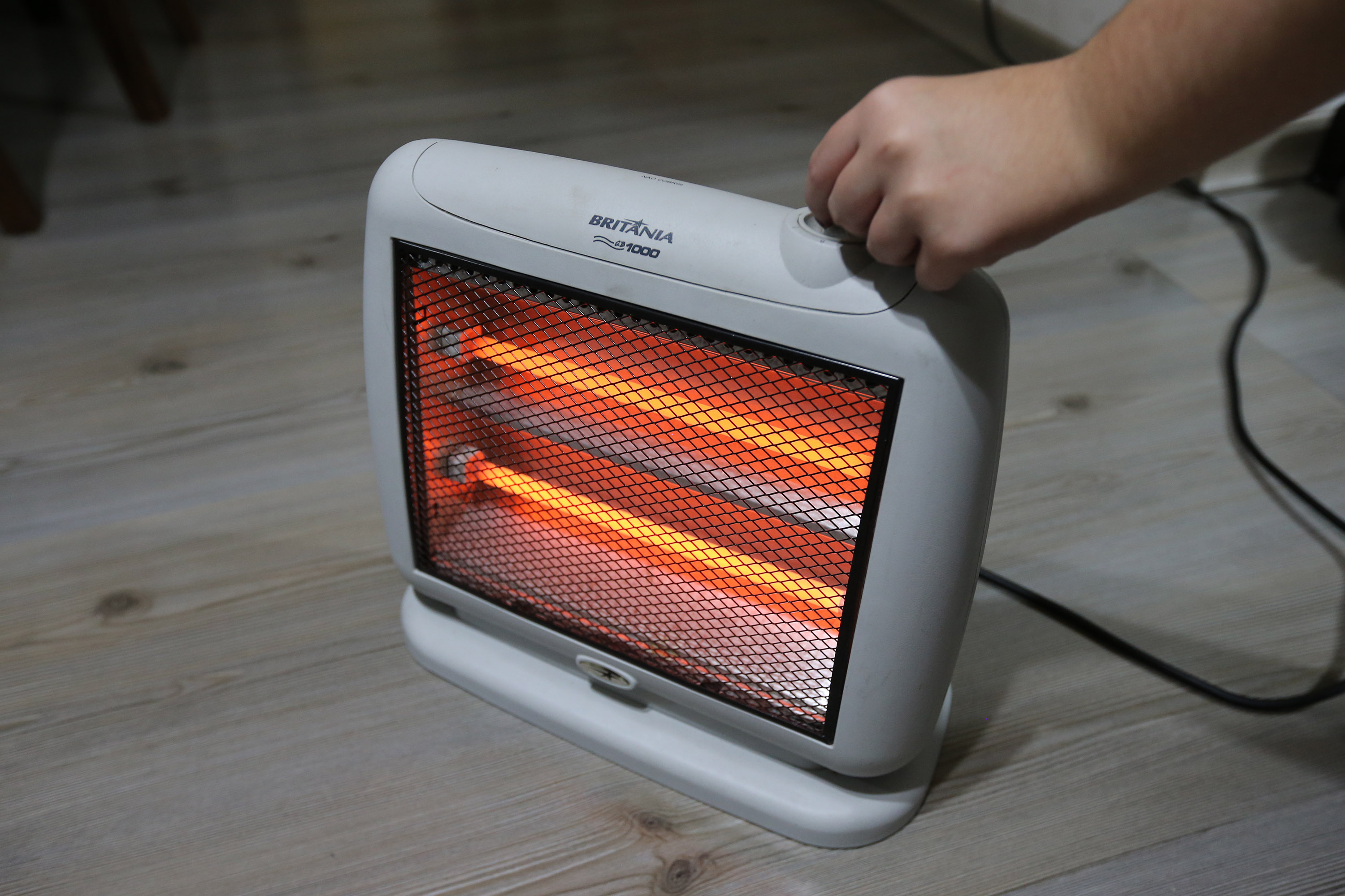 Abilumi orienta como economizar energia na iluminação em tempo de calor recorde