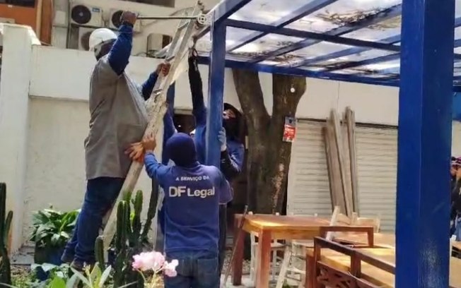 “Puxadinhos”: restaurante da Asa Sul suspende atividades após demolição ordenada pela Justiça “Puxadinhos”: restaurante da Asa Sul suspende atividades após demolição ordenada pela Justiça