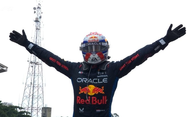 GP de Interlagos: com performance brilhante, Verstappen volta a vencer após jejum de 10 corridas GP de Interlagos: com performance brilhante, Verstappen volta a vencer após jejum de 10 corridas
