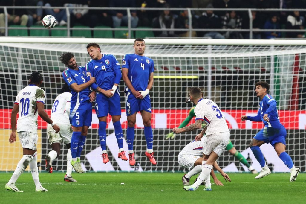 Cobrança de Digne. (Foto: Marco Luzzani/Getty Images)