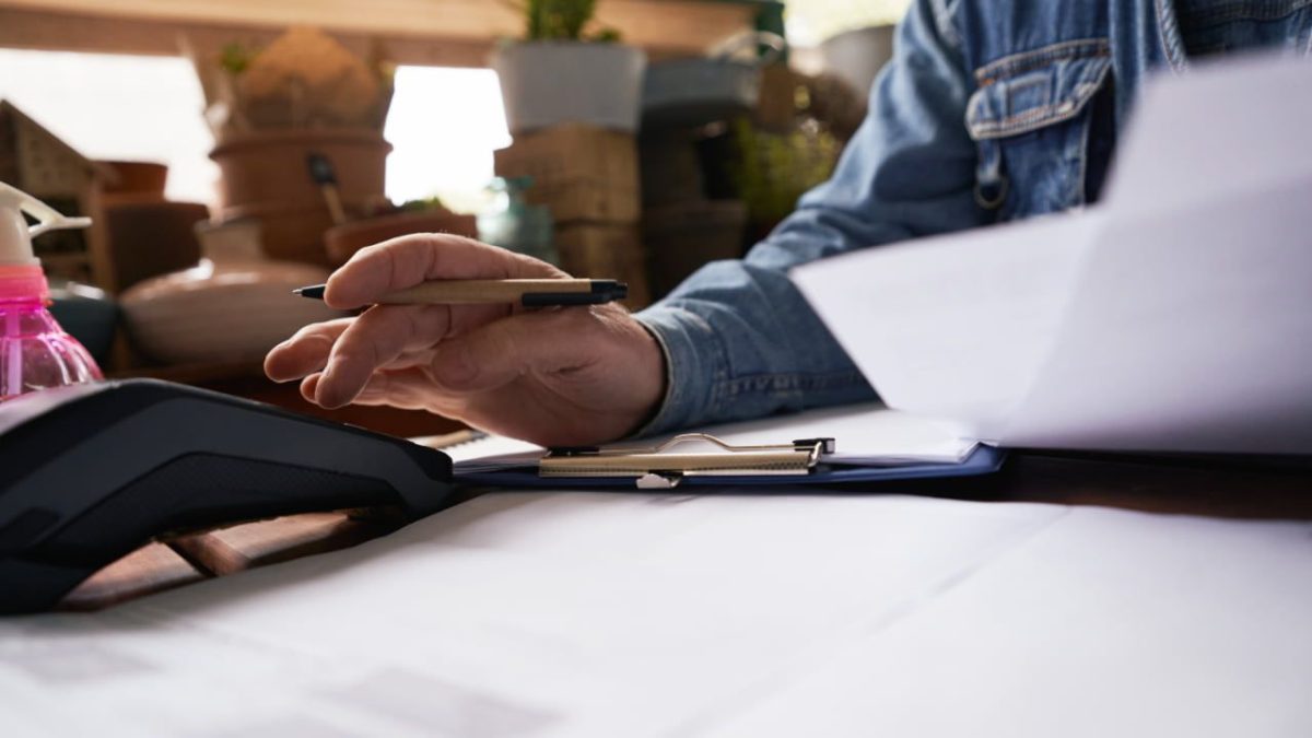 Curso online e gratuito ensina como financiar produção com as linhas de crédito rural 2 Crédito rural é um financiamento que auxilia produtores rurais em seus negócios.