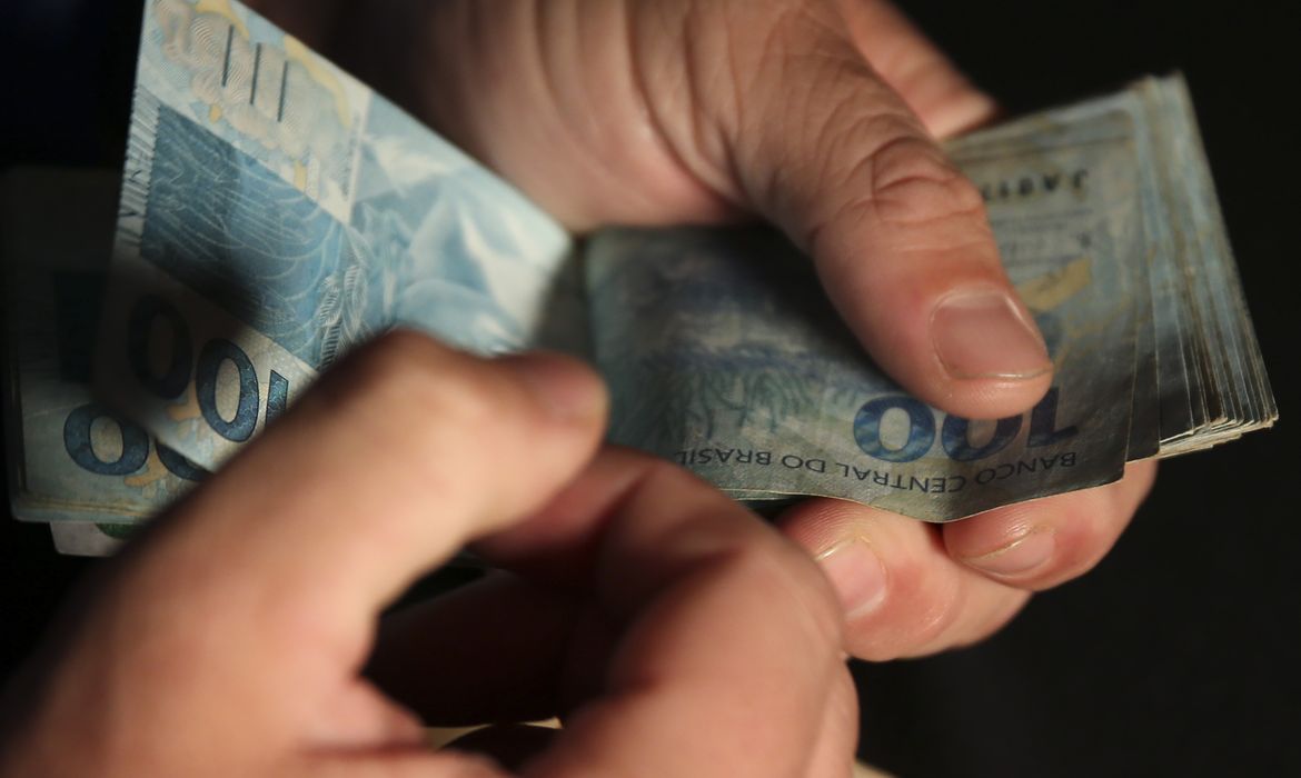 Bancos Reavaliam Crédito Consignado do INSS em Meio a Teto de Juros Defasado, Declara ANEC